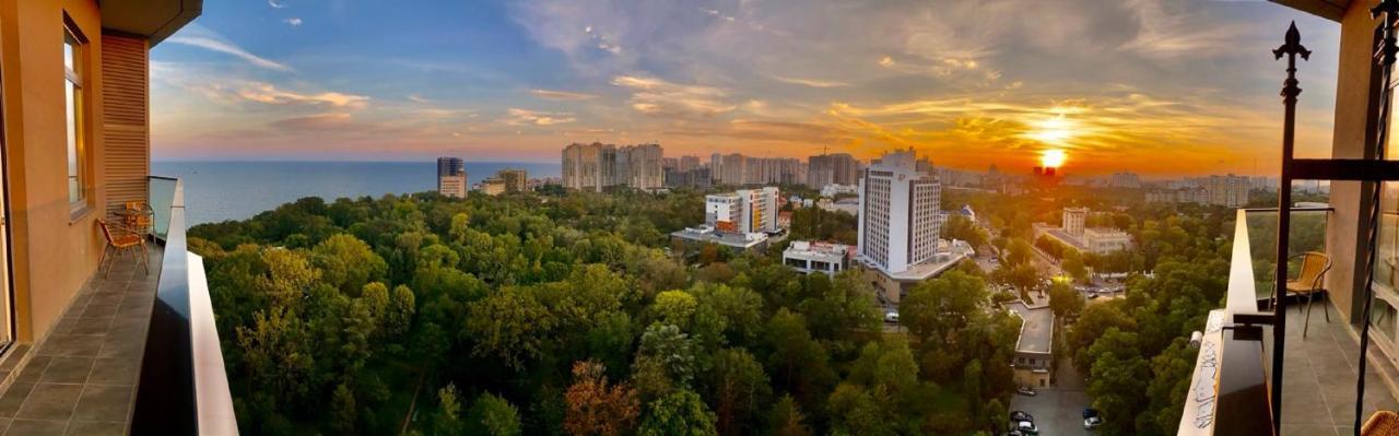 Apart Hotel Greenwood Near Sea Odessa Zewnętrze zdjęcie